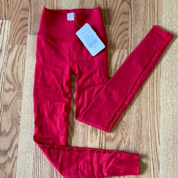 NWT Fabletics Leggings - Picture 2 of 5